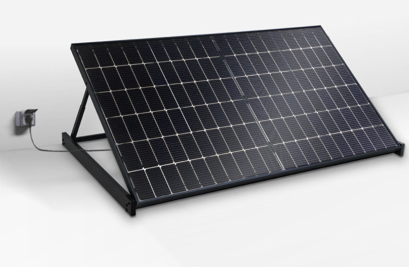 Kit solaire photovoltaïque prêt à brancher installé chez un particulier